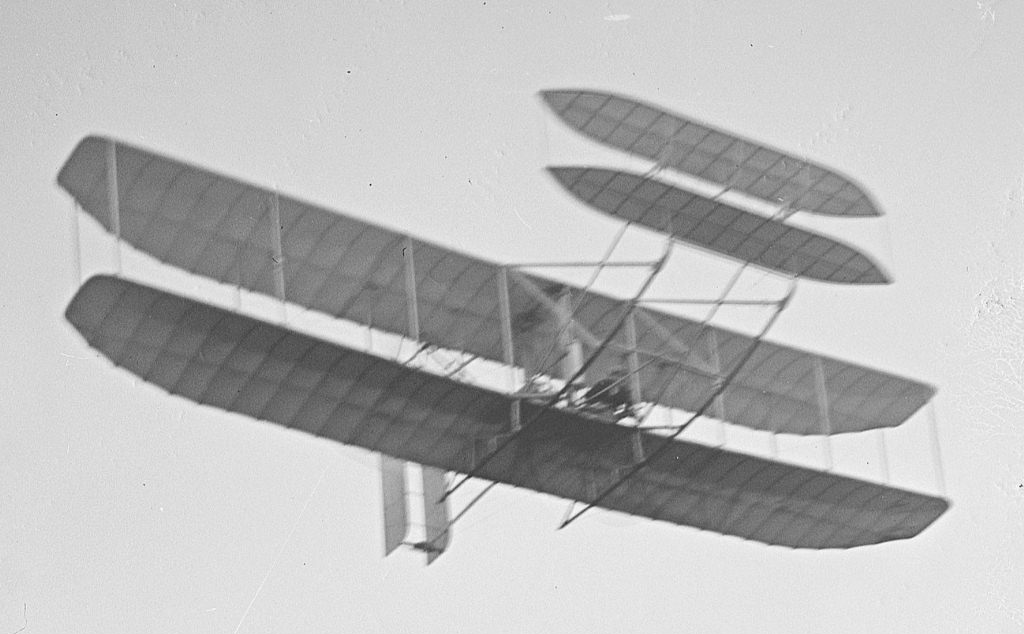 A history of the creation of airplanes by the wright brothers