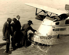 1922_Orville_and_Katharine_christen_aeroboat_242.jpg